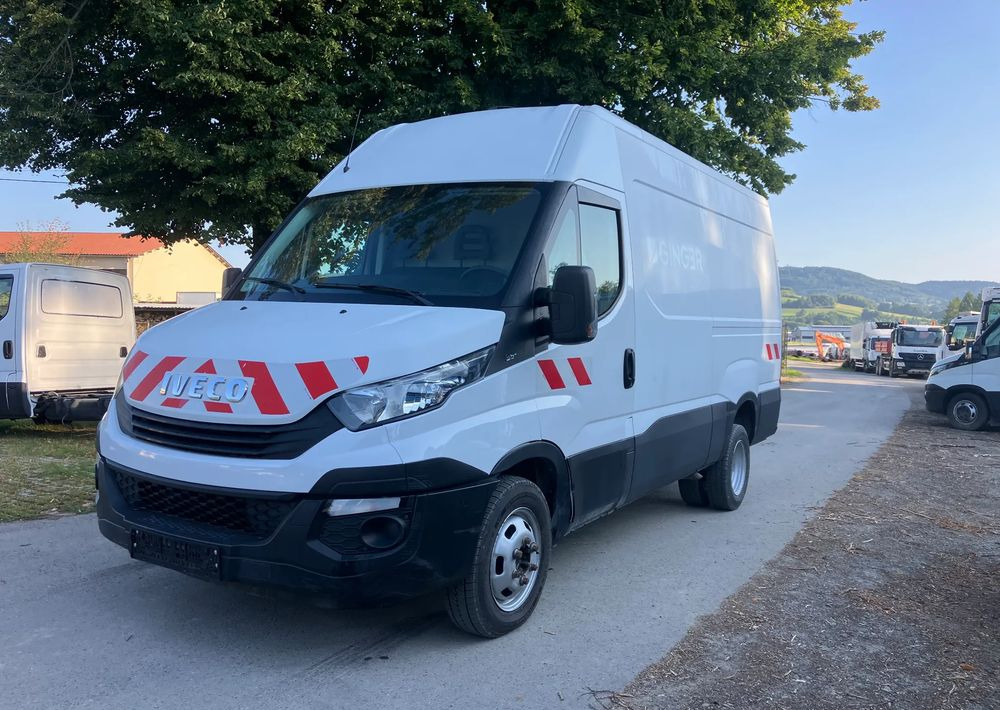 Iveco Daily 35c16 blaszak KLIMA SPROWADZONY serwisówka - Furgón: foto 1 Iveco Daily 35c16 blaszak KLIMA SPROWADZONY serwisówka - Furgón: foto 1