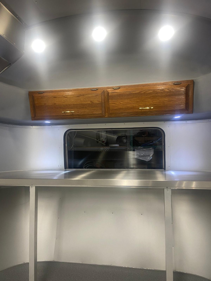 Leasing para 1992 Airstream Classic 1992 Airstream Classic – Fully Rebuilt Vintage Travel Trailer 1992 Airstream Classic 1992 Airstream Classic – Fully Rebuilt Vintage Travel Trailer: foto 17