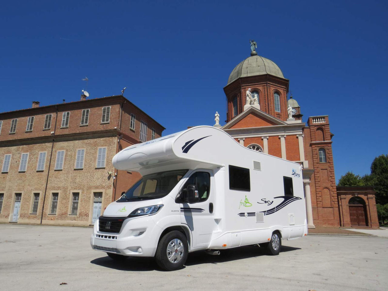 Fiat Ducato RETRACTABLE PLATFORM (300KG CAPACITY) - Autocaravana: foto 1 Fiat Ducato RETRACTABLE PLATFORM (300KG CAPACITY) - Autocaravana: foto 1