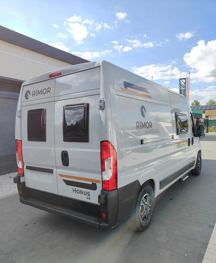 Fiat Ducato Rimor Horus 45 NEW AUTOMAT Grau Truma Diesel Lampen FULL LED 4-Sitzer - Autocaravana: foto 5 Fiat Ducato Rimor Horus 45 NEW AUTOMAT Grau Truma Diesel Lampen FULL LED 4-Sitzer - Autocaravana: foto 5