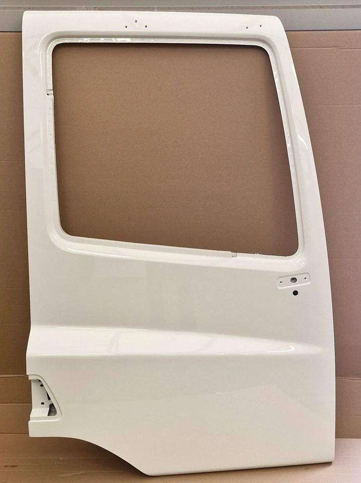 DAF CF EURO 6 DRZWI PRAWE - Carrocería y exterior para Camión: foto 1 DAF CF EURO 6 DRZWI PRAWE - Carrocería y exterior para Camión: foto 1