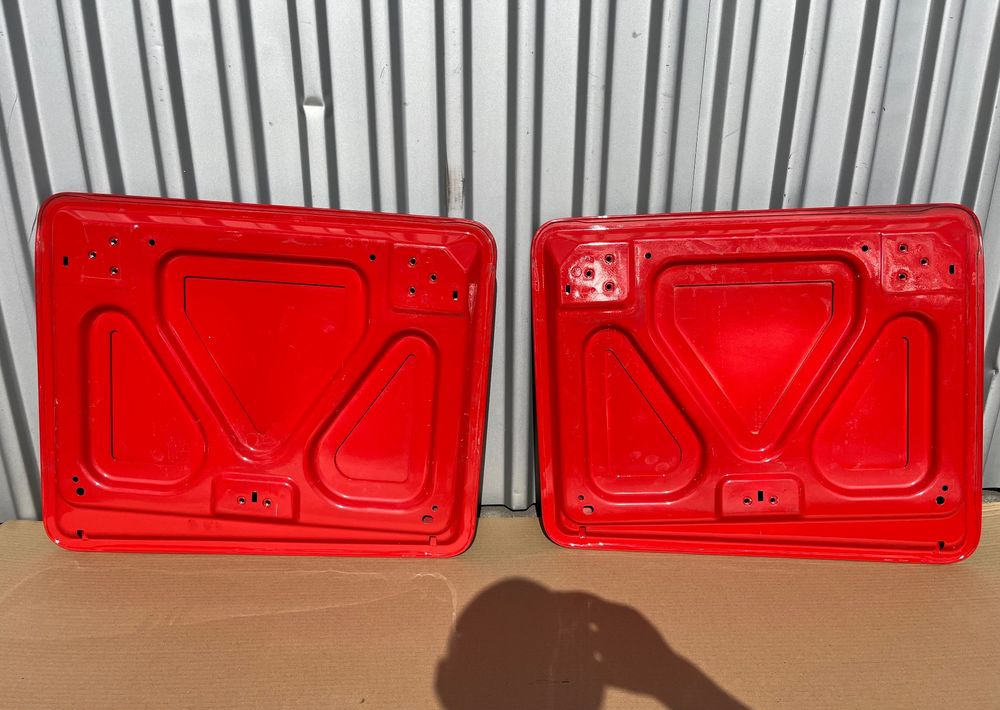 Drzwiczki schowka Scania S R klapa drzwi NGS NGR - Carrocería y exterior para Camión: foto 2 Drzwiczki schowka Scania S R klapa drzwi NGS NGR - Carrocería y exterior para Camión: foto 2