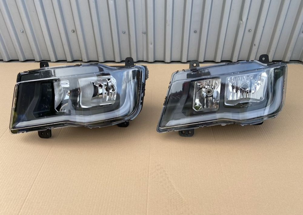 Lampa MAN TG3 TGX TGS nowy model reflektor LH - Faro delantero para Camión: foto 1 Lampa MAN TG3 TGX TGS nowy model reflektor LH - Faro delantero para Camión: foto 1