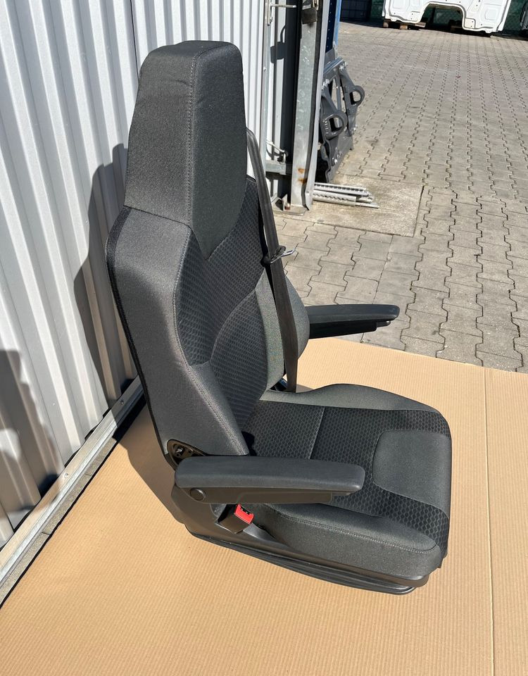 NOWY Fotel kierowcy MAN TG3 TGX nowy model siedzenie lewe - Asiento para Camión: foto 3 NOWY Fotel kierowcy MAN TG3 TGX nowy model siedzenie lewe - Asiento para Camión: foto 3