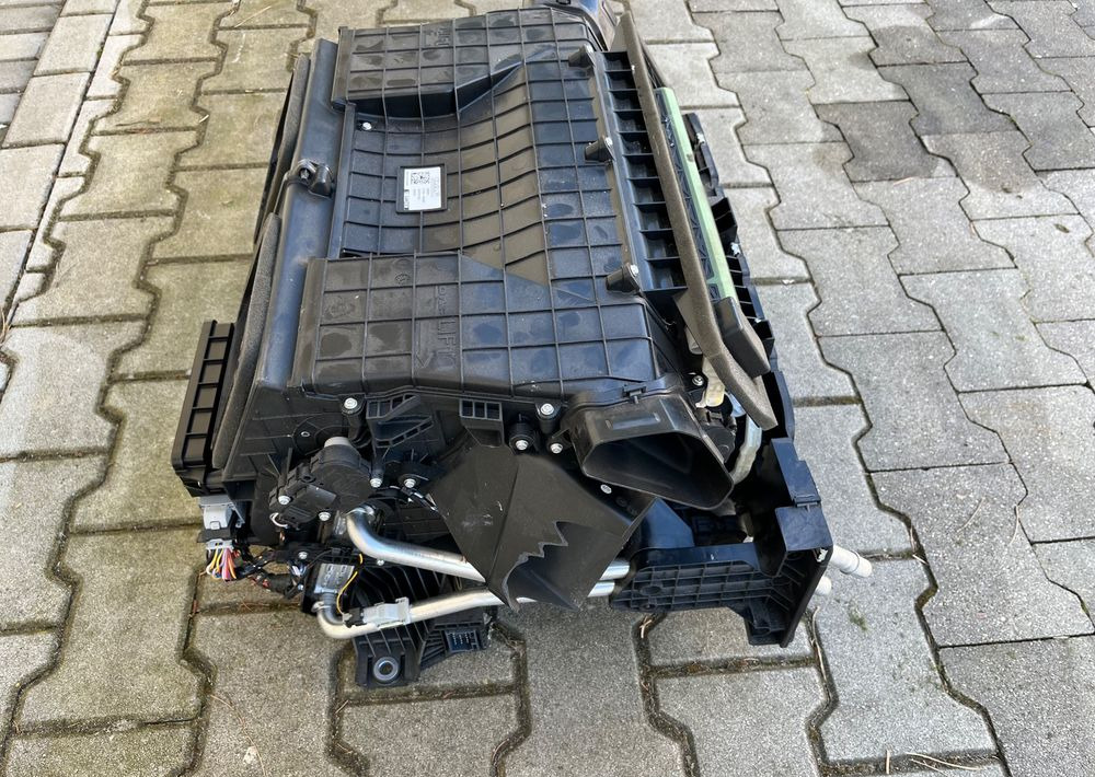 Nagrzewnica DAF XF 106 euro 6 lift dmuchawa - Calefacción/ Ventilación para Camión: foto 4 Nagrzewnica DAF XF 106 euro 6 lift dmuchawa - Calefacción/ Ventilación para Camión: foto 4