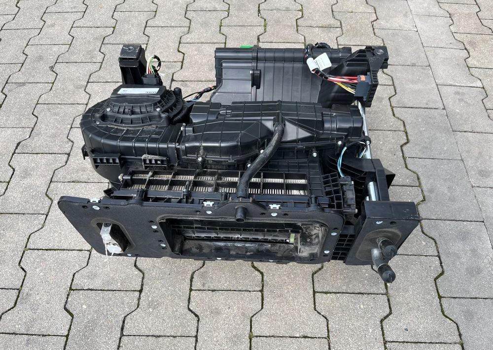 Nagrzewnica DAF XF 106 euro 6 lift dmuchawa - Calefacción/ Ventilación para Camión: foto 1 Nagrzewnica DAF XF 106 euro 6 lift dmuchawa - Calefacción/ Ventilación para Camión: foto 1