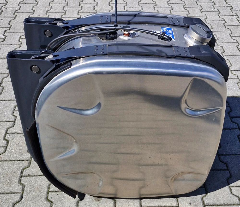 SCANIA R S ZBIORNIK PALIWA 220L NOWY - Sistema de combustible: foto 3 SCANIA R S ZBIORNIK PALIWA 220L NOWY - Sistema de combustible: foto 3