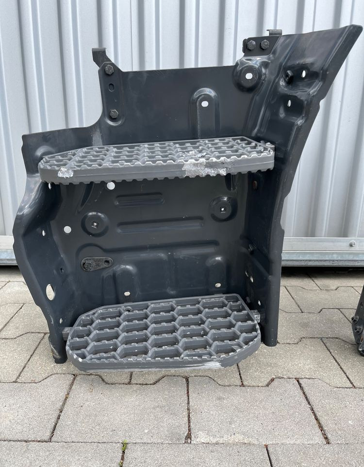 Stopnica Scania S NGS stopień właz schody - Peldaño para Camión: foto 2 Stopnica Scania S NGS stopień właz schody - Peldaño para Camión: foto 2