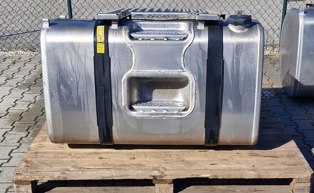 VOLVO FH4 FH5 RENAULT GAMA T ZBIORNIK PALIWA 480L - Depósito de combustible para Camión: foto 1 VOLVO FH4 FH5 RENAULT GAMA T ZBIORNIK PALIWA 480L - Depósito de combustible para Camión: foto 1