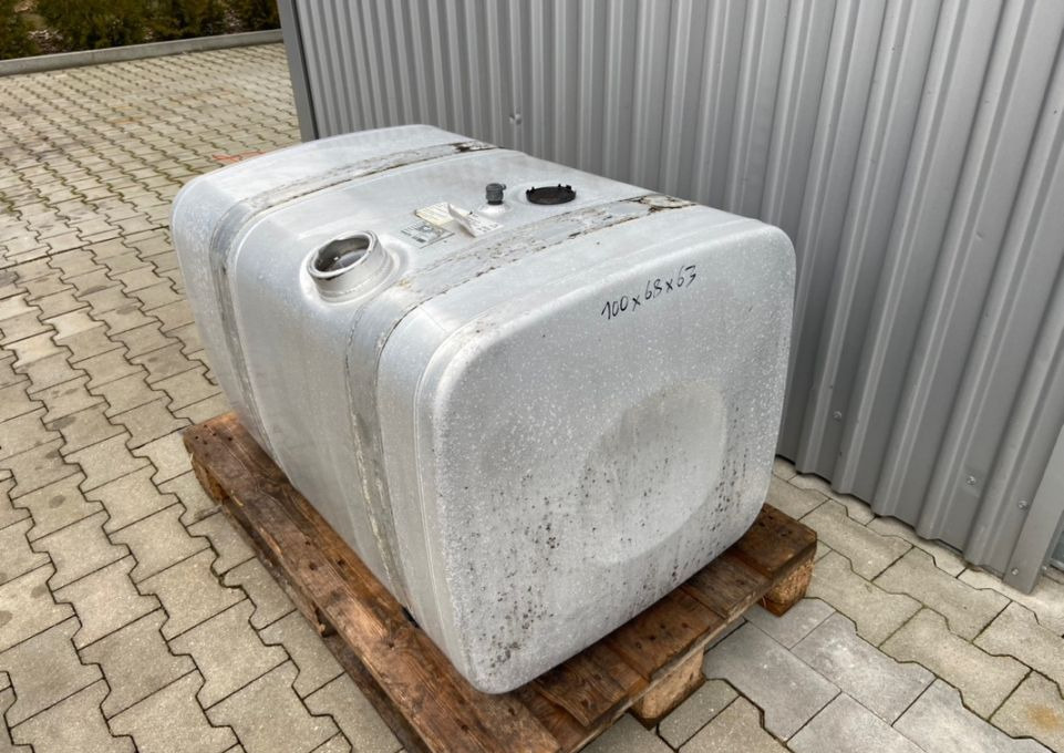 Zbiornik paliwa MAN TGX TGS 375 litrów bak - Depósito de combustible para Camión: foto 2 Zbiornik paliwa MAN TGX TGS 375 litrów bak - Depósito de combustible para Camión: foto 2