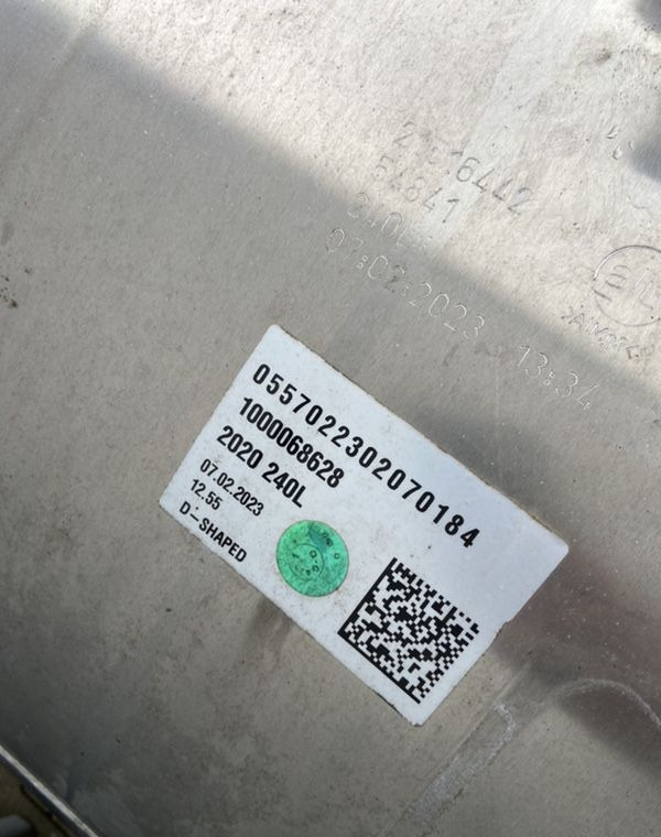 Zbiornik paliwa Volvo FH FM Renault 240 litrów jak NOWY bak - Depósito de combustible para Camión: foto 4 Zbiornik paliwa Volvo FH FM Renault 240 litrów jak NOWY bak - Depósito de combustible para Camión: foto 4