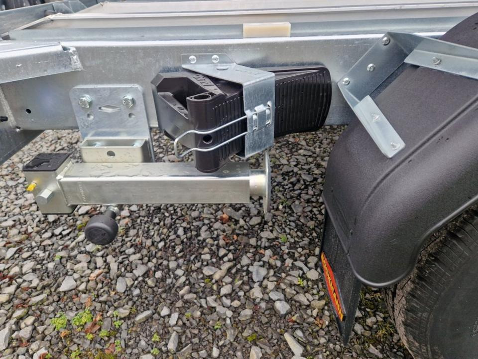 Böckmann DK-AL 3218/35 P 3,5t Gitter Rampen Stützen Alufelgen - Remolque volquete: foto 4 Böckmann DK-AL 3218/35 P 3,5t Gitter Rampen Stützen Alufelgen - Remolque volquete: foto 4