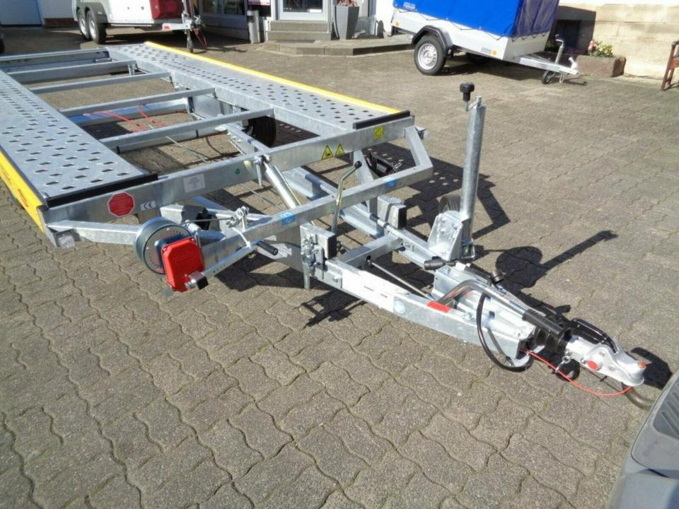 Böckmann PKW-Anhänger, Autotransporter, 3,0to. kippbar, 100 km/h - Remolque portavehículos: foto 4 Böckmann PKW-Anhänger, Autotransporter, 3,0to. kippbar, 100 km/h - Remolque portavehículos: foto 4