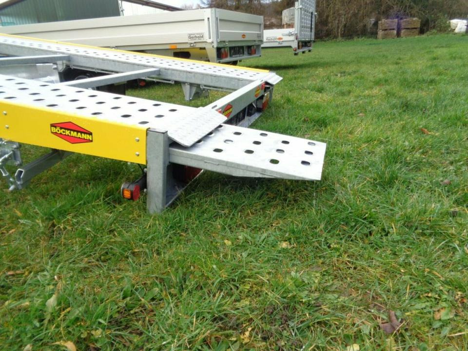Böckmann PKW-Anhänger, Autotransporter, 3,5to. kippbar, 100 km/h - Remolque portavehículos: foto 4 Böckmann PKW-Anhänger, Autotransporter, 3,5to. kippbar, 100 km/h - Remolque portavehículos: foto 4