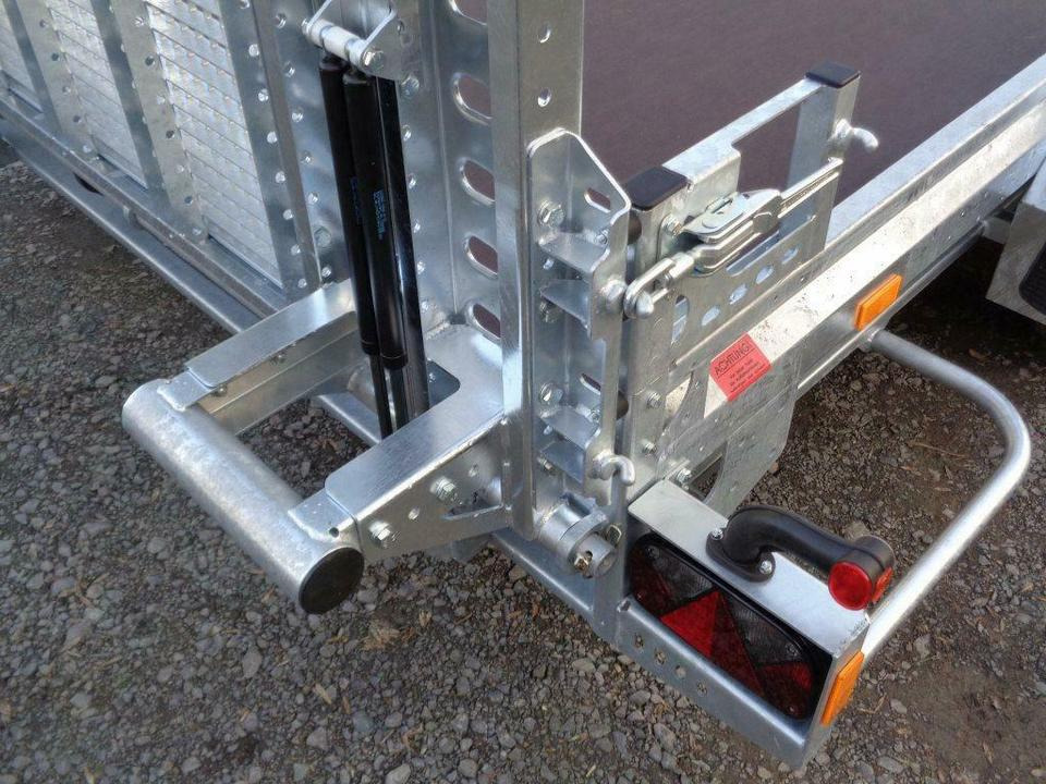 Remolque porta maquinaria Böckmann, PKW-Anhänger, Baumaschinentransporter, 3,5 to. 100 km/h: foto 10