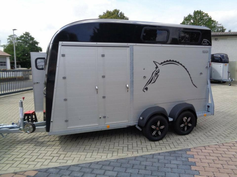 Böckmann Pferdeanhänger Big Portax WCF Videokamera - Remolque para caballos: foto 2 Böckmann Pferdeanhänger Big Portax WCF Videokamera - Remolque para caballos: foto 2