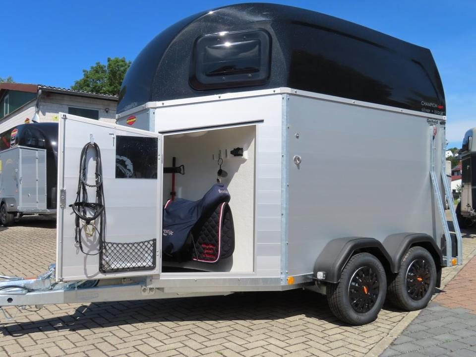 Böckmann Pferdeanhänger Champion Esprit Flügeltür Sattelkammer - Remolque para caballos: foto 4 Böckmann Pferdeanhänger Champion Esprit Flügeltür Sattelkammer - Remolque para caballos: foto 4
