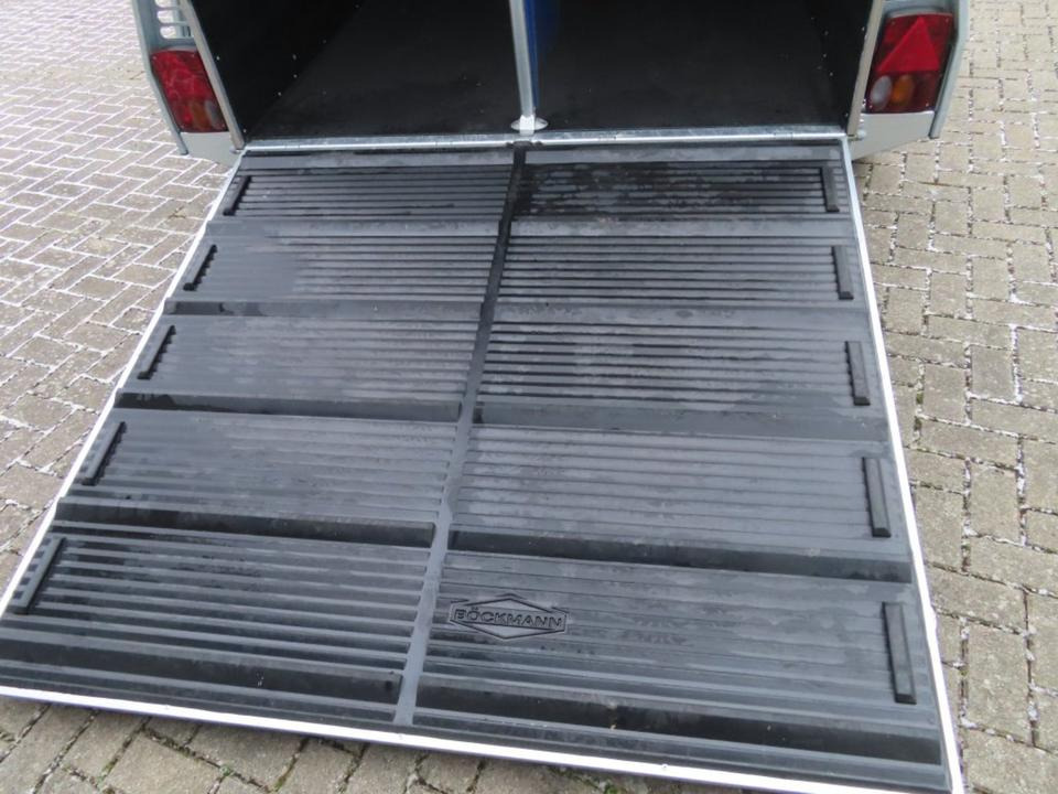 Remolque para caballos Böckmann Pferdeanhänger Champion R extra Fenster Dachlüfter SaKa.: foto 7