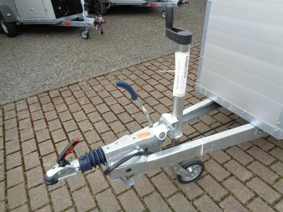 Remolque para caballos Böckmann, Pferdeanhänger, Champion s+b, 2,4to. Saka, 100 km/h: foto 13 Remolque para caballos Böckmann, Pferdeanhänger, Champion s+b, 2,4to. Saka, 100 km/h: foto 13