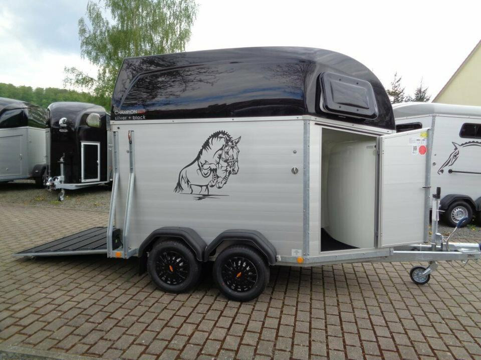 Remolque para caballos Böckmann, Pferdeanhänger, Champion s+b, 2,4to. Saka, 100 km/h: foto 12 Remolque para caballos Böckmann, Pferdeanhänger, Champion s+b, 2,4to. Saka, 100 km/h: foto 12