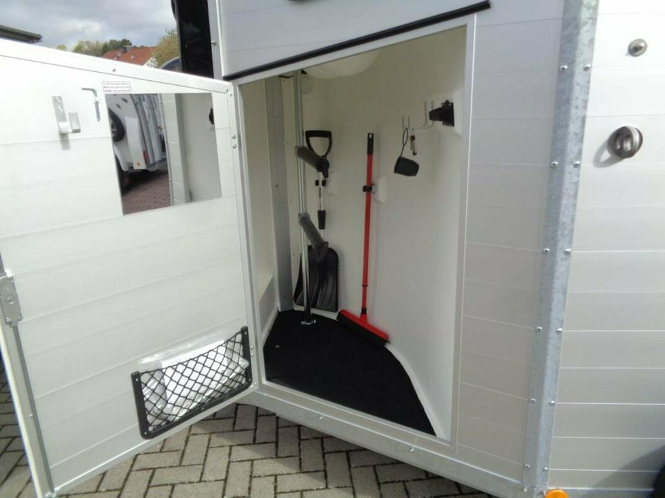 Böckmann Pferdeanhänger Portax Esprit s+b Aluboden, Sattelkammer, - Remolque para caballos: foto 3 Böckmann Pferdeanhänger Portax Esprit s+b Aluboden, Sattelkammer, - Remolque para caballos: foto 3