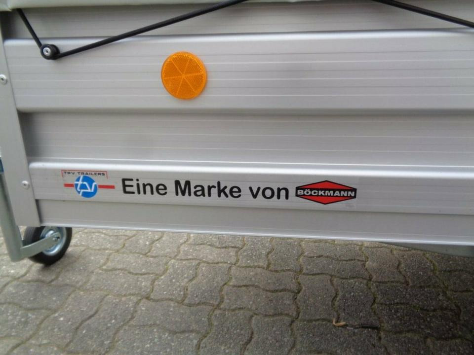 Pkw Anhänger, 750 kg, Alu Plane und Spriegel 100 km/h - Remolque de coche: foto 5 Pkw Anhänger, 750 kg, Alu Plane und Spriegel 100 km/h - Remolque de coche: foto 5