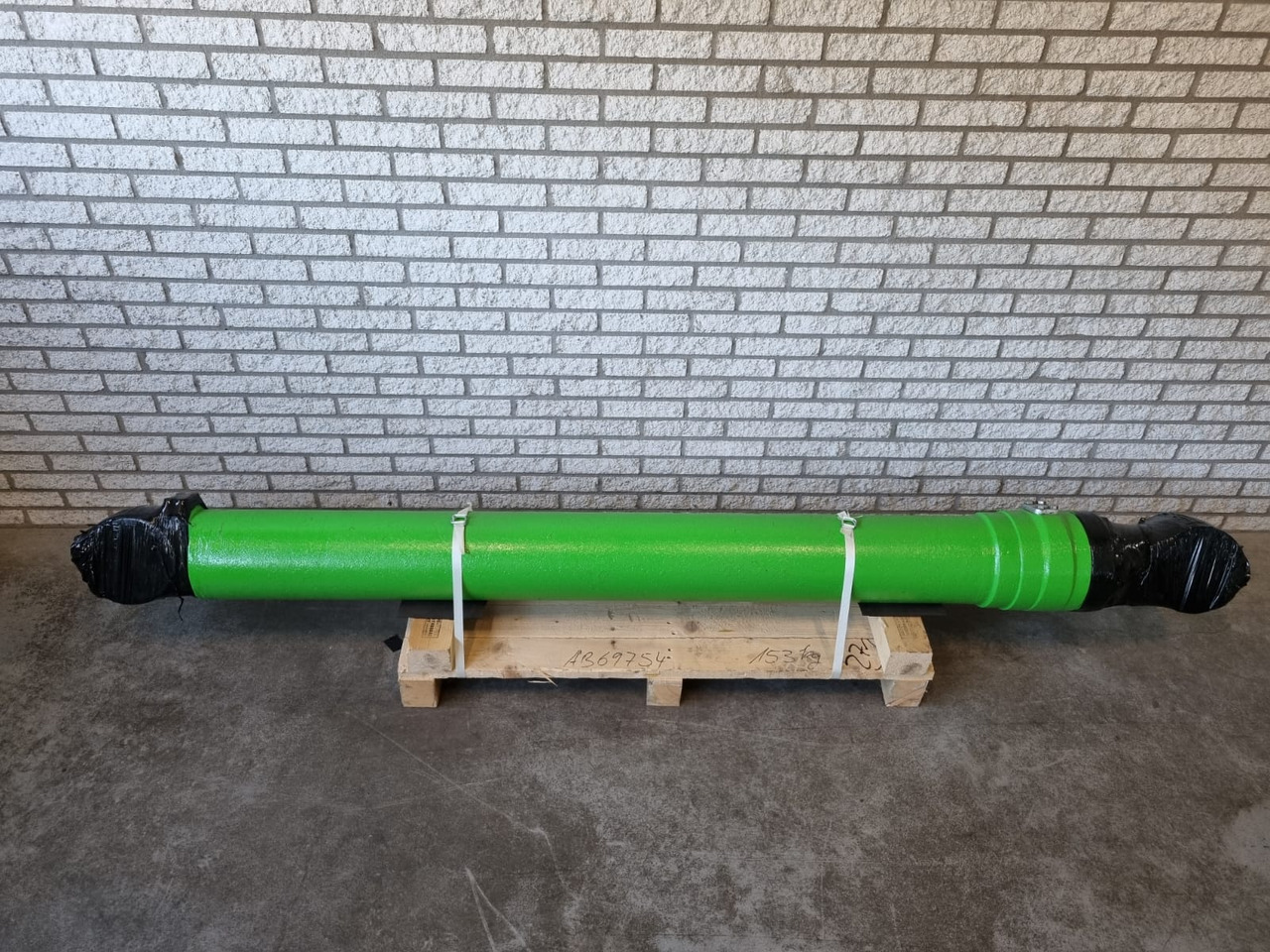 Sennebogen 870 Stick + boom Cylinder + 835 C boom + stick cylinder - Cilindro hidráulico para Manipulador de materiales: foto 1 Sennebogen 870 Stick + boom Cylinder + 835 C boom + stick cylinder - Cilindro hidráulico para Manipulador de materiales: foto 1