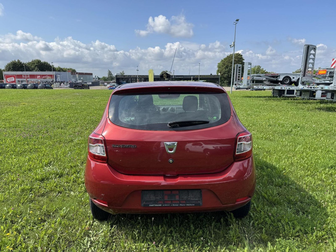 Dacia Sandero TCe90 Laureate +STEUERKETTE RASSELT+ - Sedan: foto 4 Dacia Sandero TCe90 Laureate +STEUERKETTE RASSELT+ - Sedan: foto 4