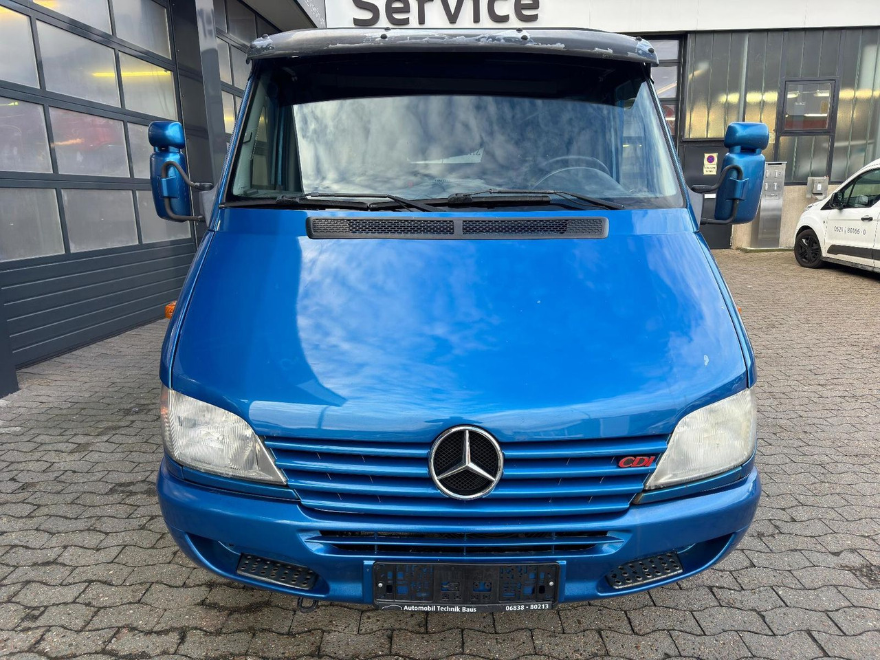 Mercedes-Benz Sprinter 2.7 CDI ABSCHLEPPWAGEN SCHLAFKABINE - Camión portavehículos: foto 2 Mercedes-Benz Sprinter 2.7 CDI ABSCHLEPPWAGEN SCHLAFKABINE - Camión portavehículos: foto 2