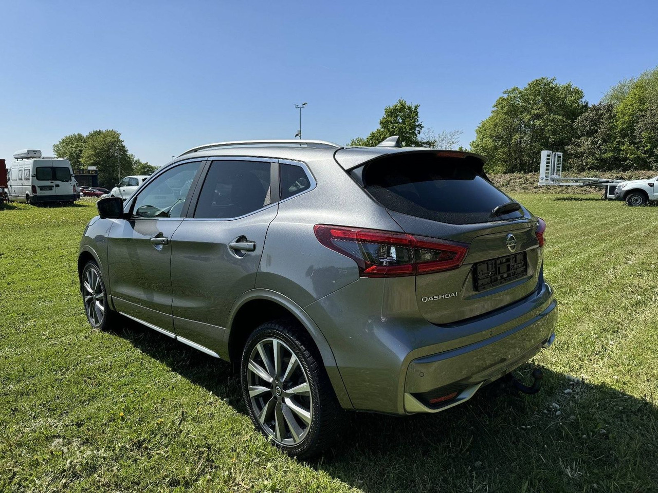 Nissan Qashqai 1.7 dCi N-Connecta 4x4 ALLRAD AUTOMATIK - SUV/ Todoterreno: foto 3 Nissan Qashqai 1.7 dCi N-Connecta 4x4 ALLRAD AUTOMATIK - SUV/ Todoterreno: foto 3