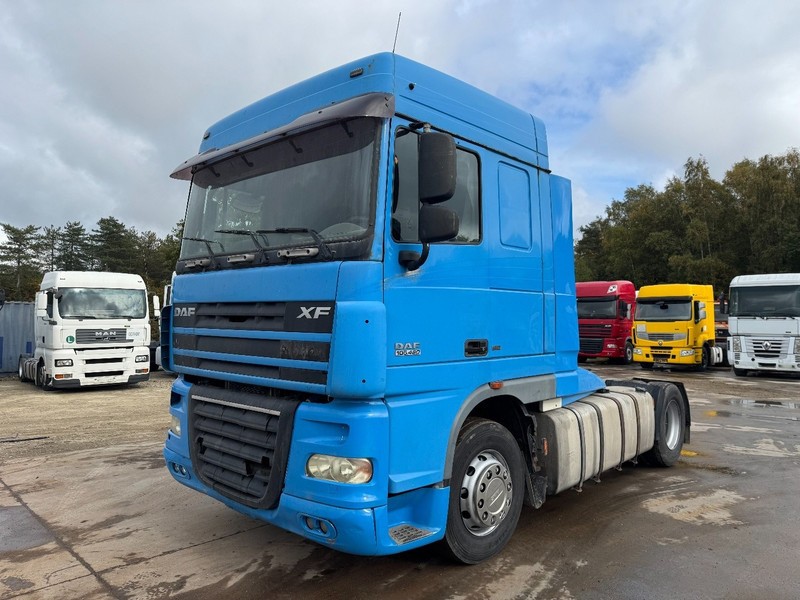 DAF 105 XF 460 Space Cab (MANUAL GEARBOX / BOITE MANUELLE) - Cabeza tractora: foto 1 DAF 105 XF 460 Space Cab (MANUAL GEARBOX / BOITE MANUELLE) - Cabeza tractora: foto 1