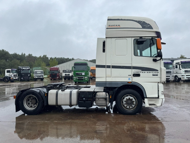 DAF 105 XF 460 Super Space Cab (BOITE MANUELLE / MANUAL GEARBOX / PERFECT) - Cabeza tractora: foto 4 DAF 105 XF 460 Super Space Cab (BOITE MANUELLE / MANUAL GEARBOX / PERFECT) - Cabeza tractora: foto 4