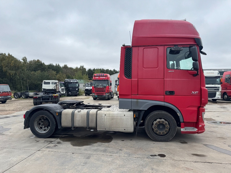 DAF XF 460 Super Space Cab (MANUAL GEARBOX / BOITE MANUELLE) - Cabeza tractora: foto 4 DAF XF 460 Super Space Cab (MANUAL GEARBOX / BOITE MANUELLE) - Cabeza tractora: foto 4