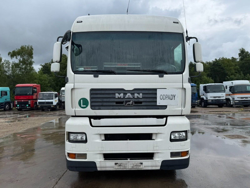 MAN TGA 18.440 (MANUAL GEARBOX / BOITE MANUELLE) - Cabeza tractora: foto 2 MAN TGA 18.440 (MANUAL GEARBOX / BOITE MANUELLE) - Cabeza tractora: foto 2