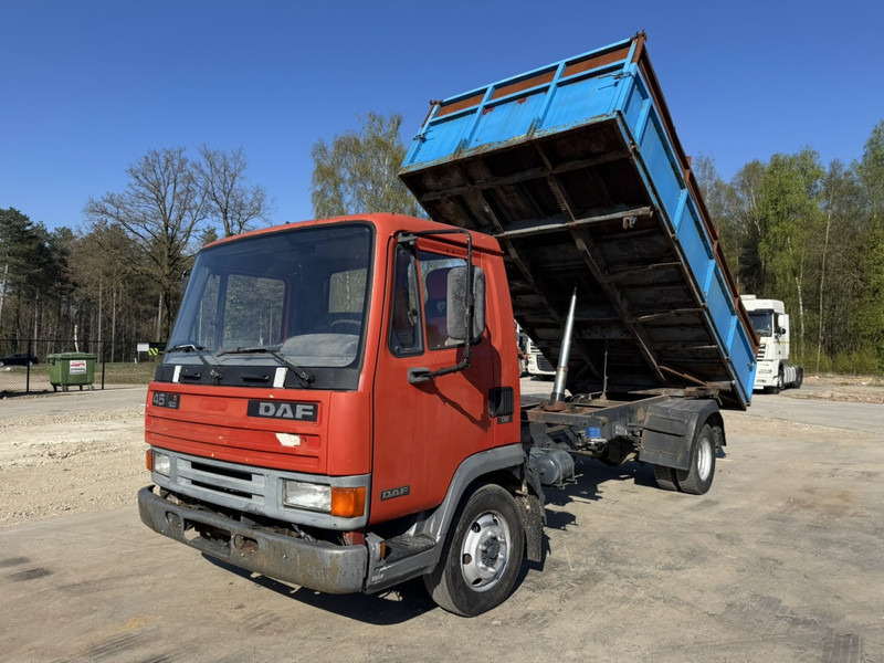 DAF 45 ATI 160 (FULL STEEL SUSPENSION / MANUAL PUMP / EURO 2) - Camión volquete: foto 1 DAF 45 ATI 160 (FULL STEEL SUSPENSION / MANUAL PUMP / EURO 2) - Camión volquete: foto 1
