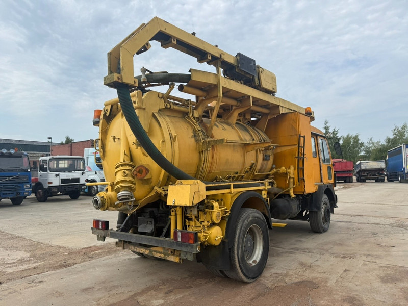 Mercedes-Benz SK 1617 (GRAND PONT / LAMES / 10.000L / 6 CYLINDRE / POMPE MANUELLE) - Limpieza de alcantarillado: foto 5 Mercedes-Benz SK 1617 (GRAND PONT / LAMES / 10.000L / 6 CYLINDRE / POMPE MANUELLE) - Limpieza de alcantarillado: foto 5