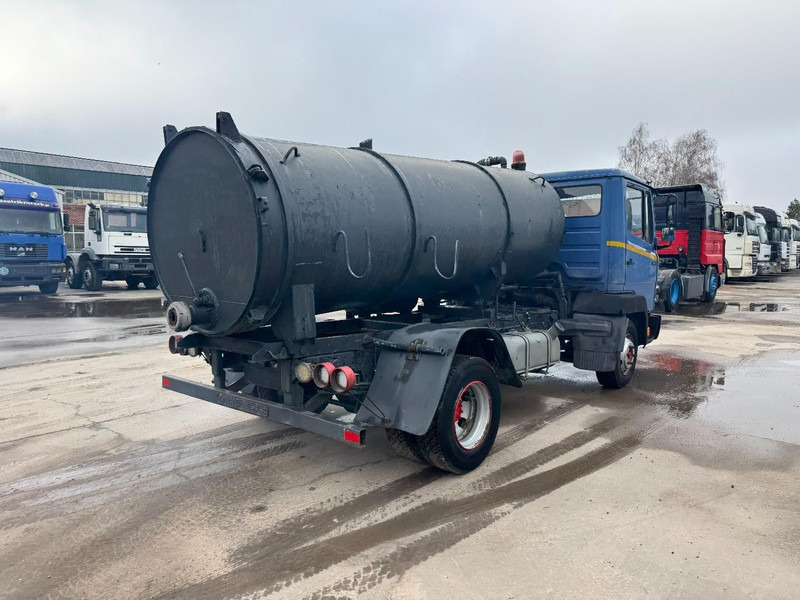 Mercedes-Benz SK 914 (8000 L / 6 CYLINDER / MANUAL PUMP / STEEL SUSPENSION) - Camión cisterna: foto 5 Mercedes-Benz SK 914 (8000 L / 6 CYLINDER / MANUAL PUMP / STEEL SUSPENSION) - Camión cisterna: foto 5