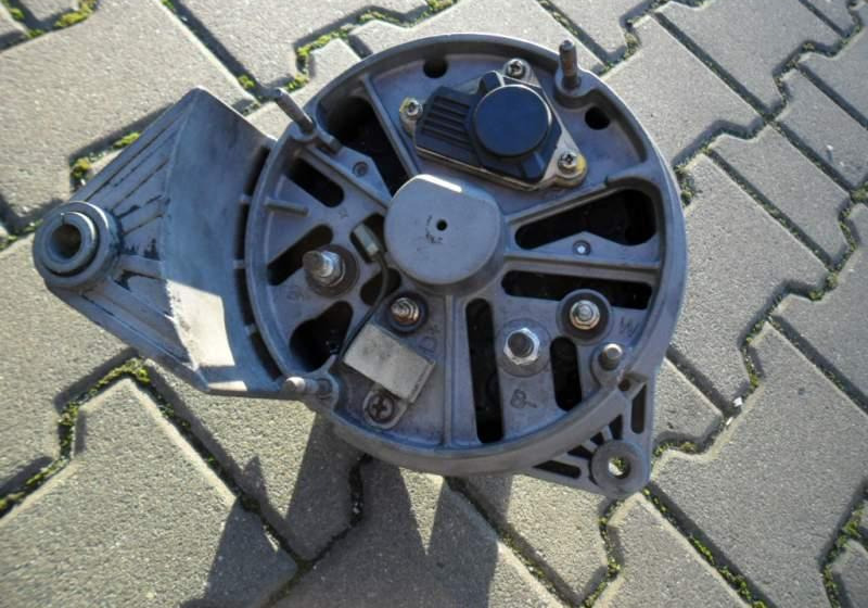 Wszystkie Alternator Bosz 24v ,140 A - Alternador para Autobús: foto 3 Wszystkie Alternator Bosz 24v ,140 A - Alternador para Autobús: foto 3