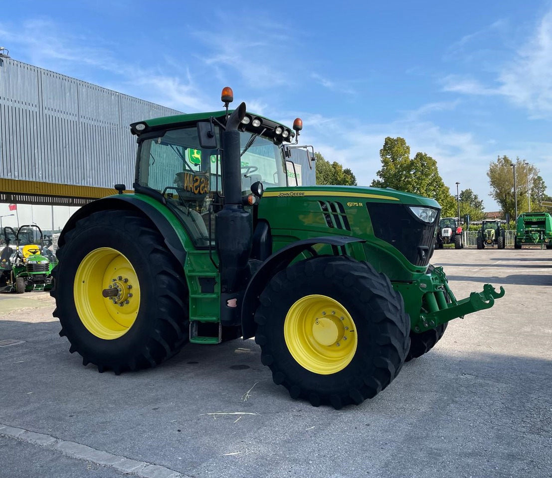 JOHN DEERE 6175 R - Tractor: foto 2 JOHN DEERE 6175 R - Tractor: foto 2
