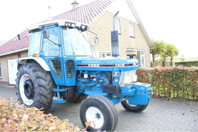 Ford 7810 - Tractor: foto 1 Ford 7810 - Tractor: foto 1