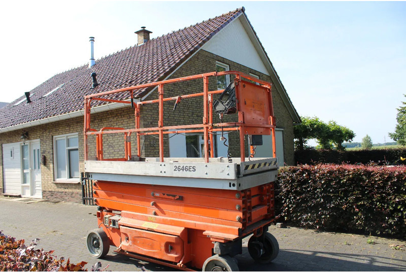 Plataforma de tijeras JLG 2646ES: foto 1