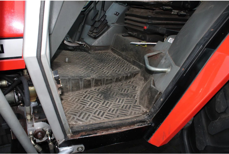 Tractor Massey Ferguson 3050: foto 9 Tractor Massey Ferguson 3050: foto 9