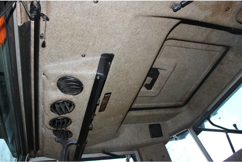 Tractor Massey Ferguson 3050: foto 10 Tractor Massey Ferguson 3050: foto 10