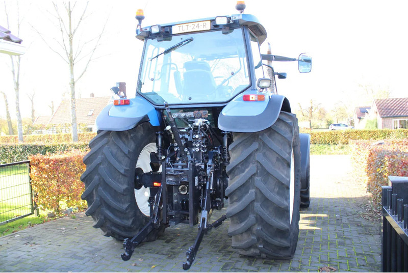 New Holland TM 140 - Tractor: foto 4 New Holland TM 140 - Tractor: foto 4