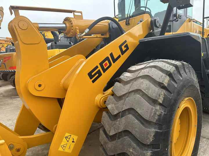 China Famous Brand SDLG Used SDLG 958L Wheel Loader Running Working Condition Low Price for Sale - Cargadora de ruedas: foto 2 China Famous Brand SDLG Used SDLG 958L Wheel Loader Running Working Condition Low Price for Sale - Cargadora de ruedas: foto 2