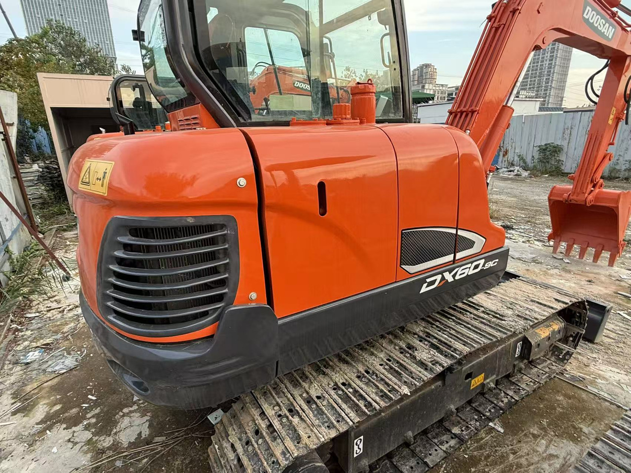 DOOSAN Used large Doosan DX60 excavators, original DX60 used excavators, 6-ton DX60 hydraulic excavators, best-selling at low prices. - Miniexcavadora: foto 2 DOOSAN Used large Doosan DX60 excavators, original DX60 used excavators, 6-ton DX60 hydraulic excavators, best-selling at low prices. - Miniexcavadora: foto 2
