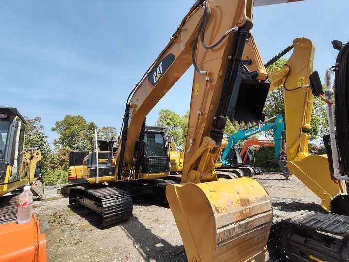 Durable Second Hand Machine Original Used Caterpillar Excavator CAT 330D2 USED 329D2 320D2 325D 315D Excavator - Excavadora de cadenas: foto 4 Durable Second Hand Machine Original Used Caterpillar Excavator CAT 330D2 USED 329D2 320D2 325D 315D Excavator - Excavadora de cadenas: foto 4