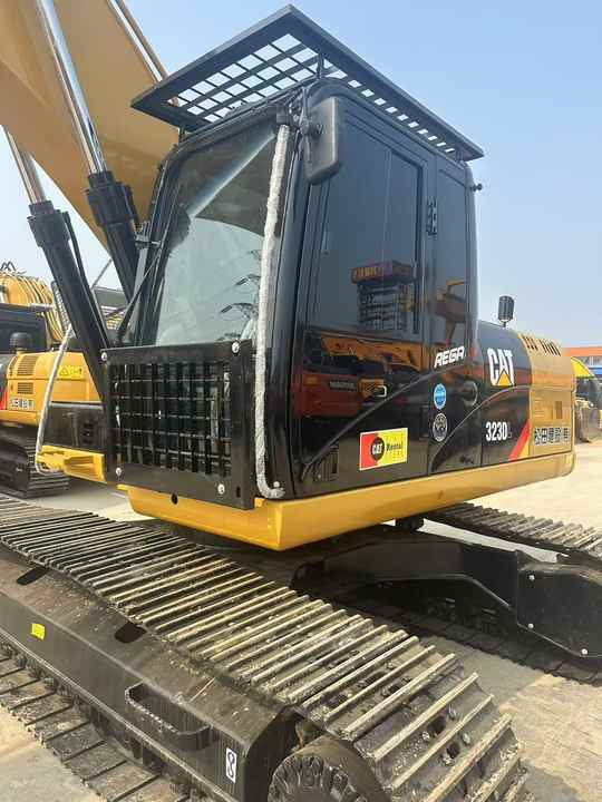 Excellent Cheap Price Used Japan Original Caterpillar Cat323d Crawler Excavators for Sale Used Cat 320 323 330 329 336 Excavator - Excavadora de cadenas: foto 4 Excellent Cheap Price Used Japan Original Caterpillar Cat323d Crawler Excavators for Sale Used Cat 320 323 330 329 336 Excavator - Excavadora de cadenas: foto 4