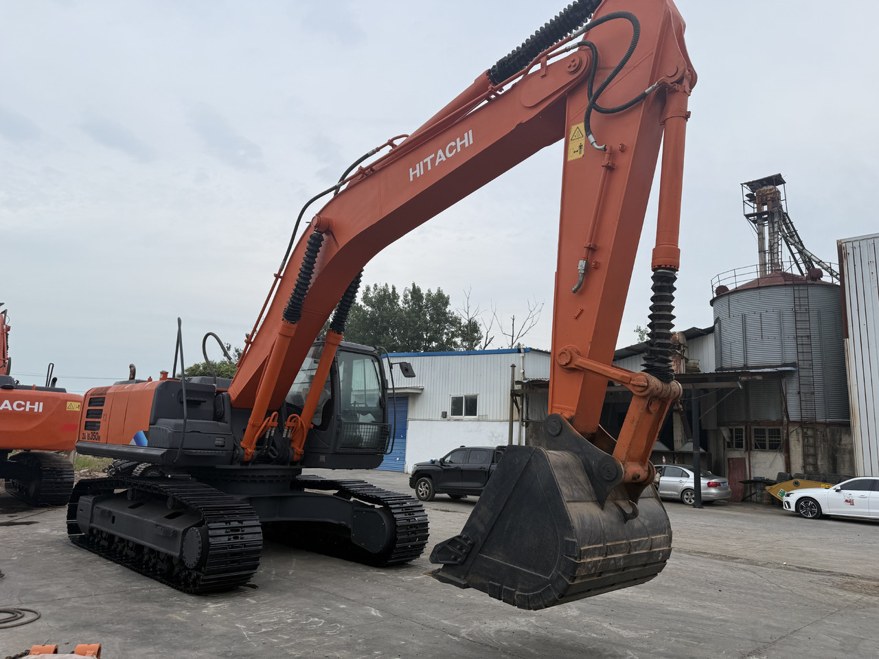 HITACHI 350-5g - Excavadora de cadenas: foto 4 HITACHI 350-5g - Excavadora de cadenas: foto 4