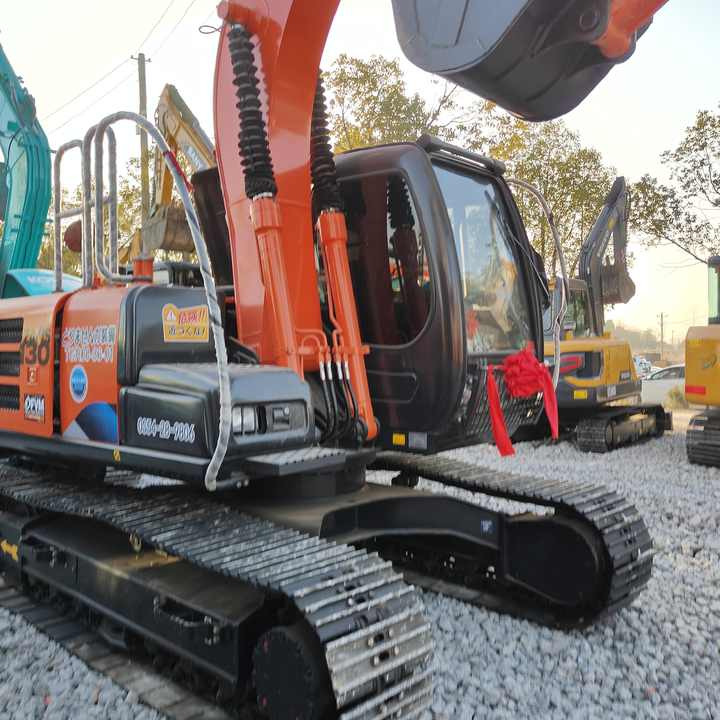 Japan Original Hitachi ZX130 Crawler Excavator Perfect for Various Projects Available Used Excavators for Sale - Excavadora de cadenas: foto 2 Japan Original Hitachi ZX130 Crawler Excavator Perfect for Various Projects Available Used Excavators for Sale - Excavadora de cadenas: foto 2